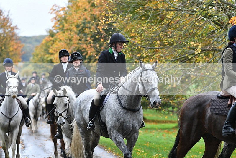 WJ5_6251 - B&B walk back for Hunt Tea !