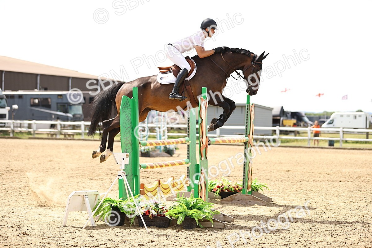 SBM_000431 - Class 15 - Redpost Equestian Senior Foxhunter - 1.20m