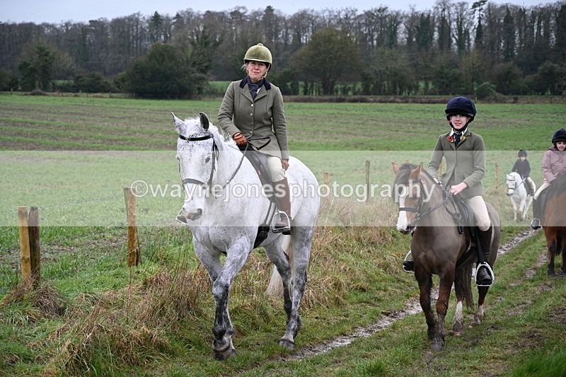 WJ7_9459 - Walk out..