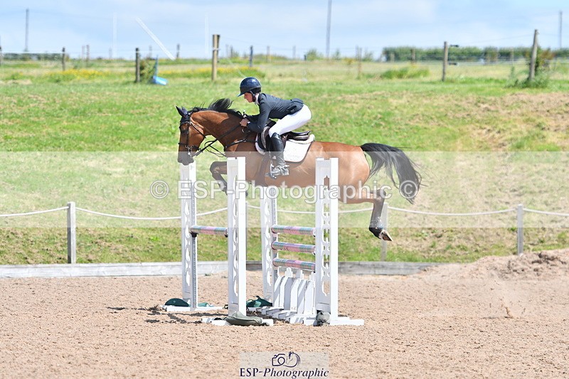 240609A-122541-05153 - Cls 18 Snr Newcomers and 1.10m Open