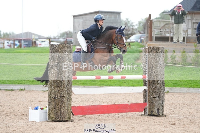 250920-122831-01271 - Cls 10 Pony Foxhunter and 1.10m