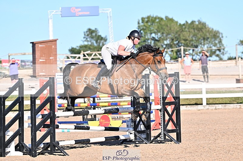 250708A-183616-00593 - 90cm Classes