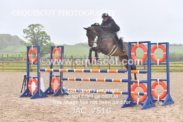 JAC_7510 - CLASS 14  Senior Newcomers/ 1.10m Open