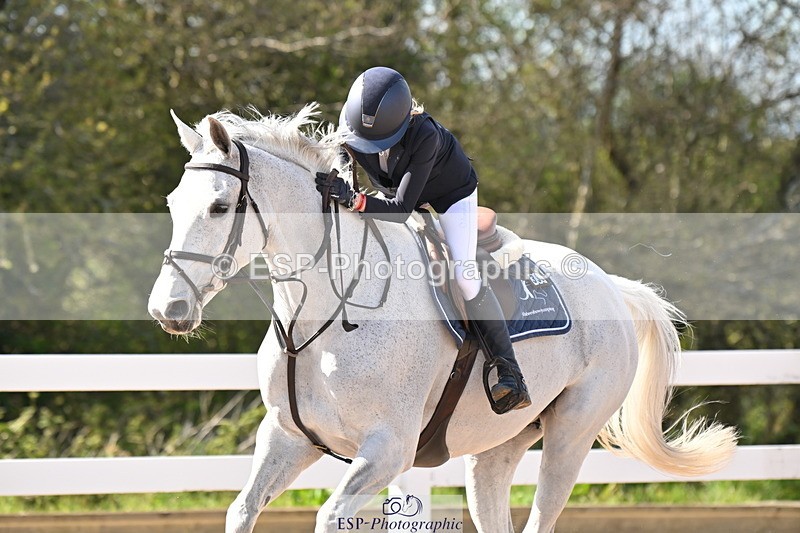 240419A-160809-08800 - Cls 14, 1 Star Bronze Tour 1.10m