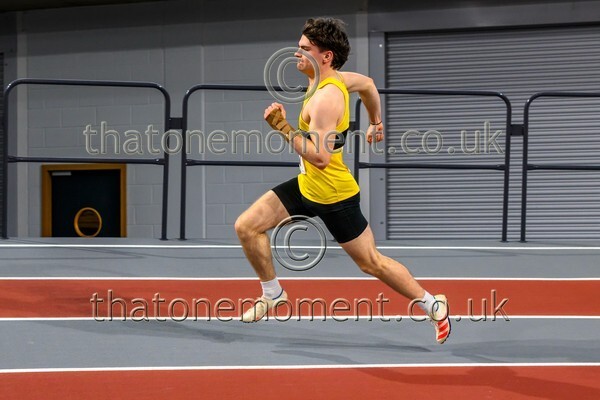 AgeInd25SUN-912954 - Track Male