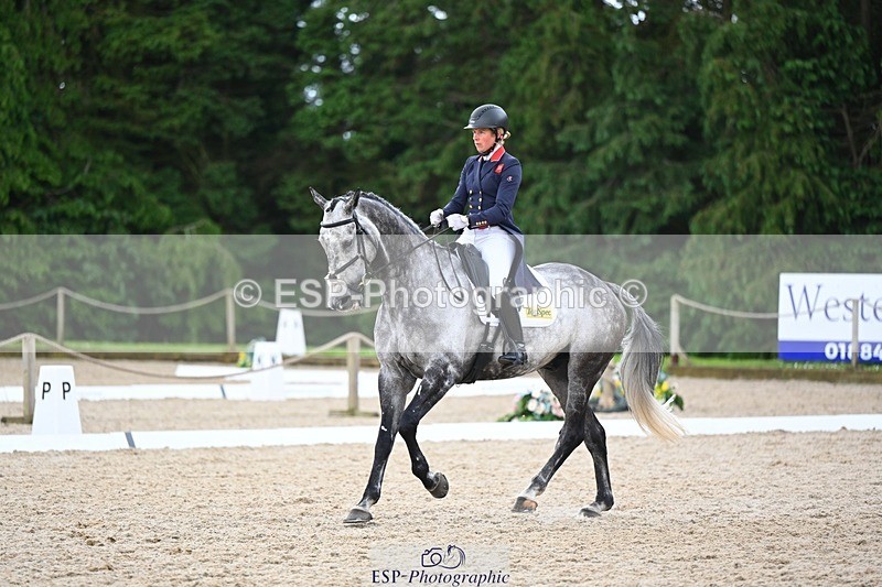 240524-141044-10142 - 529-SBH_BIG_WALL-Izzy_Taylor