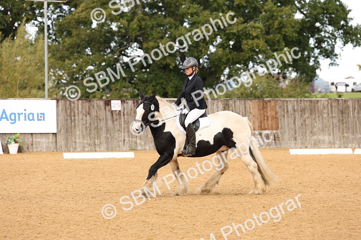 SBM_03520 - D1 - Small Tour Championship Intro 1