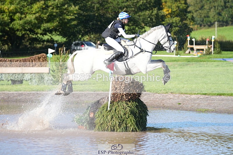 251024A-110454-07082 - A-011-Tara.Moore