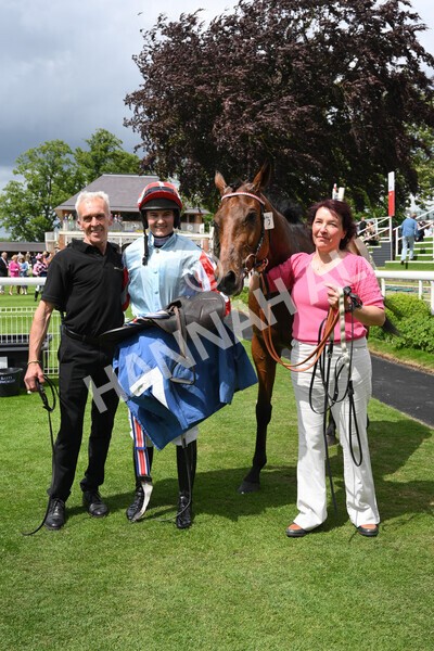 yr11062022r2-100 - Race 2 2.00pm Queen Mother's Cup