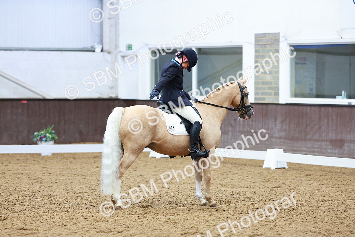 SBM_004321 - Class 12 - E2 Championship - 14.50-15.53