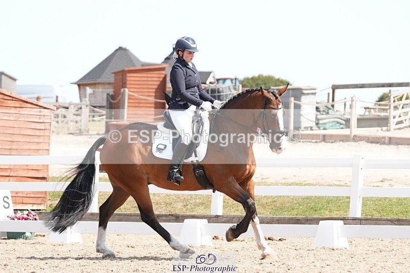 250817-130110-09219 - 162-Isabella.BalianBeechwood.Joey