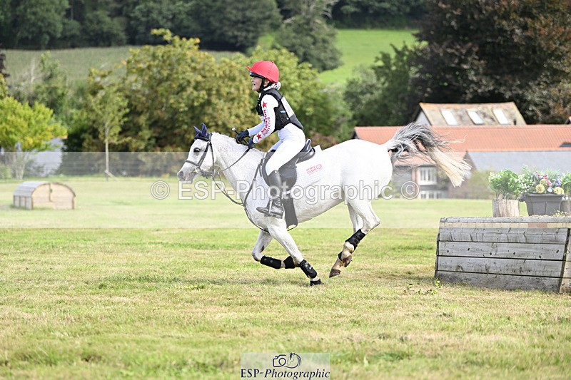 240825X-105649-31499 - 70cm XC 10.00 to 11.00