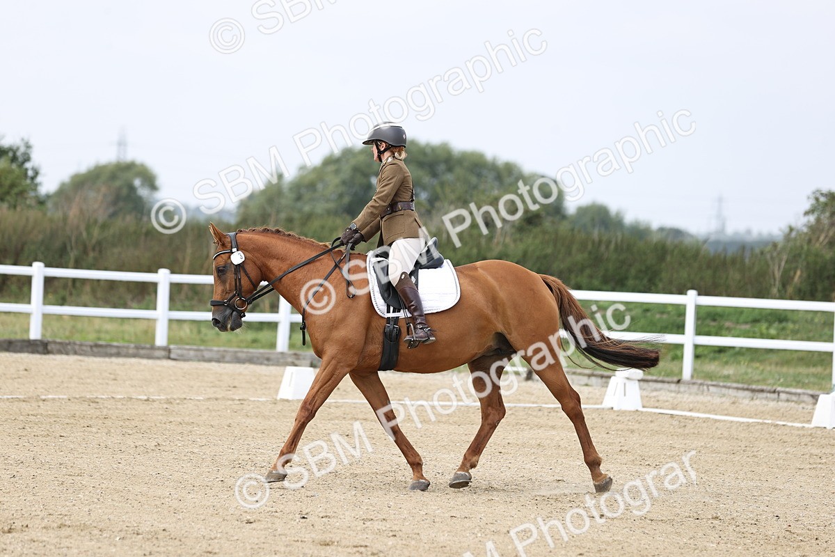 SBM_017402 - Class 14 - Novice 23 - 13.52-14.55