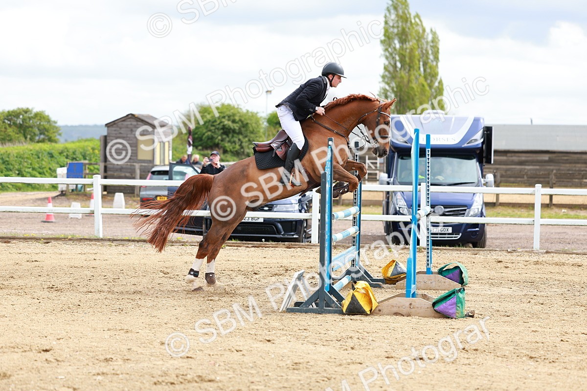 SBM_002468 - Class 10 - Senior Newcomers - 1.10m