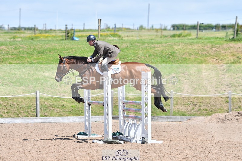 240609A-124403-05320 - Cls 18 Snr Newcomers and 1.10m Open