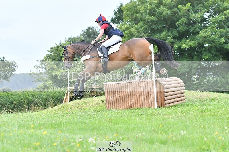 240803-104035-01312 - 102-Lucy_Henretty-Lee-AMANDI_VIVENDI