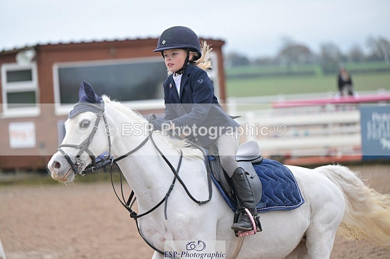 251116-100640-01113 - Cls 2 Pony Intro 70cm