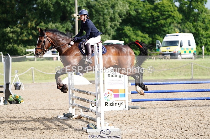 250613A-084354-00998 - Cls 8 85cm Schooling Round