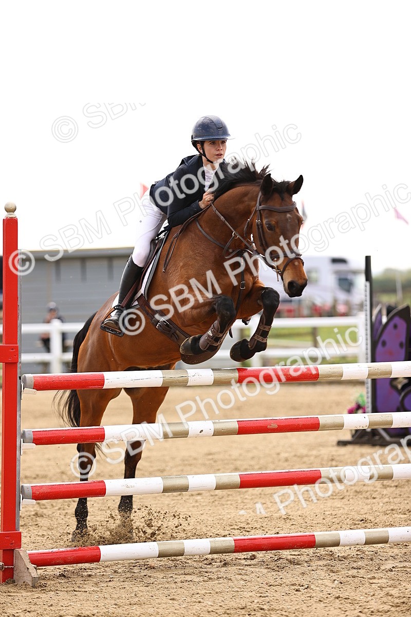 SBM_002457 - Class 11 - Senior newcomers - 1.10m