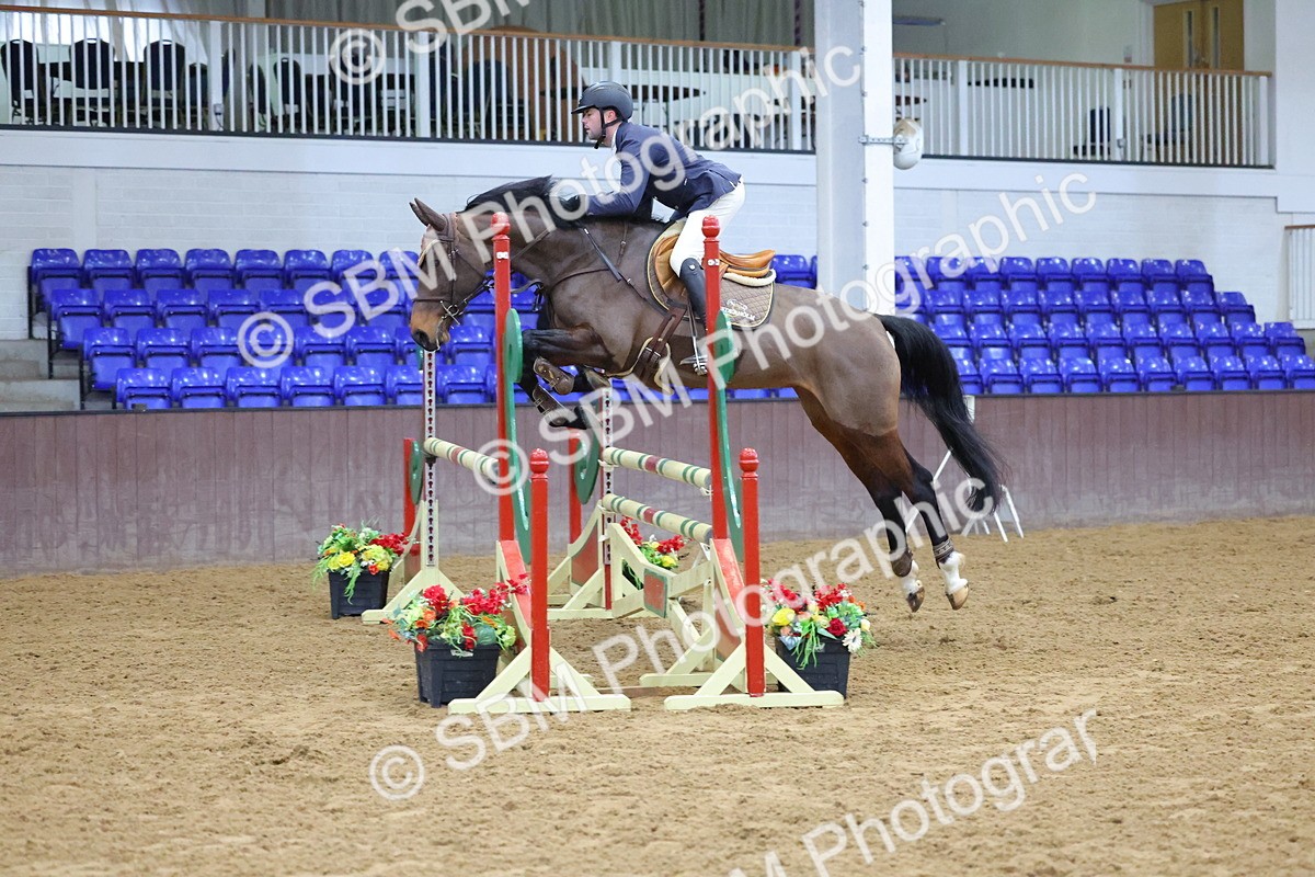 1I0A4816 - Class 9 - Senior Newcomers/ 1.10m Open