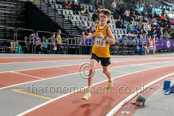 Age26SUN-811175 - Track Male Set One