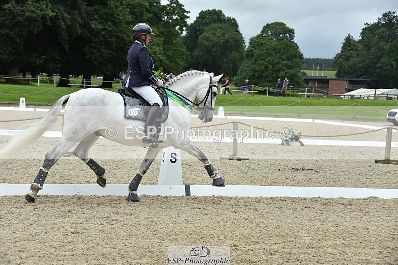 230813-182212-08878 - Medium Silver Presentations