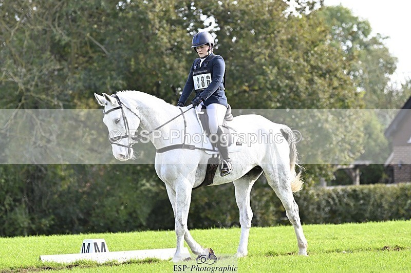 241025-142118-09630 - 386-Sarah.Ulph-COOL.ICE