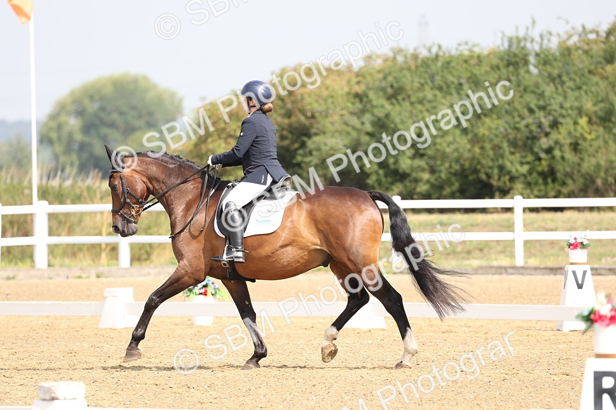 SBM_005720 - Class 6 - Novice 6 - 10.26-11.29
