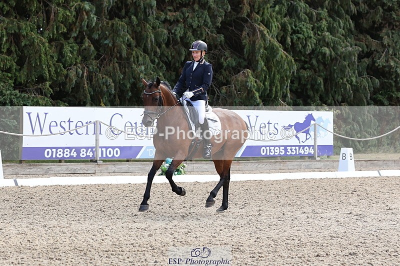 250809A-115338-03268 - 030-Alice.PeternellFourseasons.Sienna