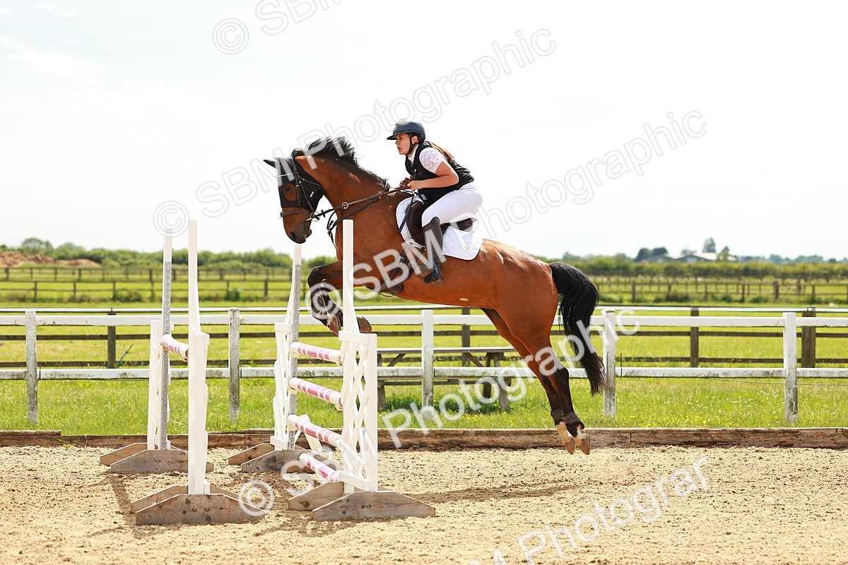 SBM_002382 - Class 4 - Senior Newcomers - 1.10m
