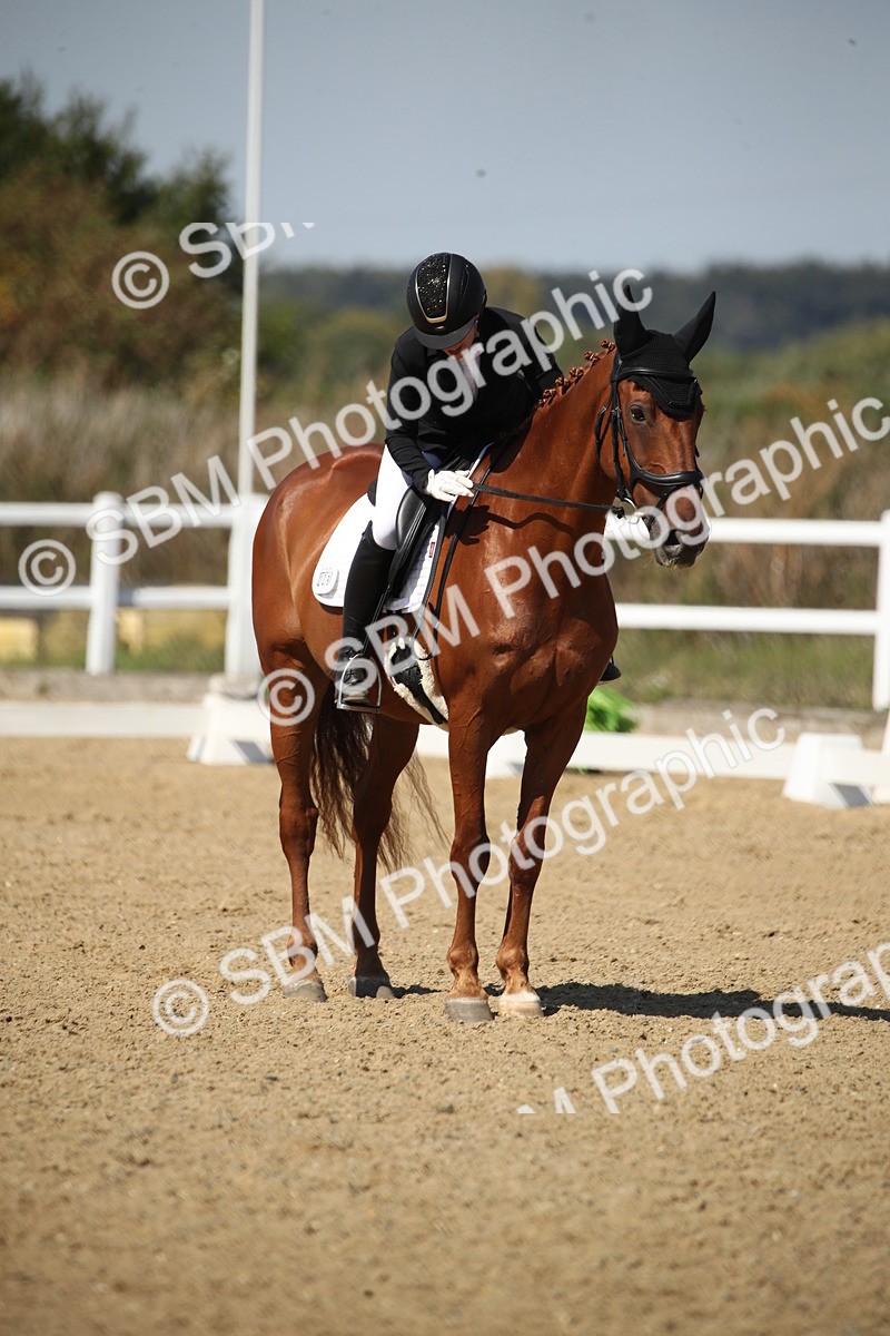 SBM_005139 - Class 11 - Novice 5 - 11.41-12.58