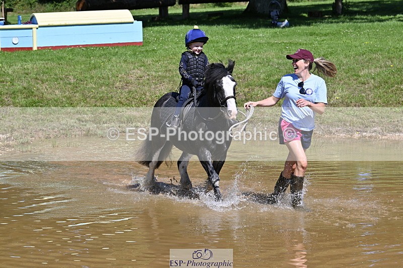 240728B-111623-01381 - Gemma's Group XC