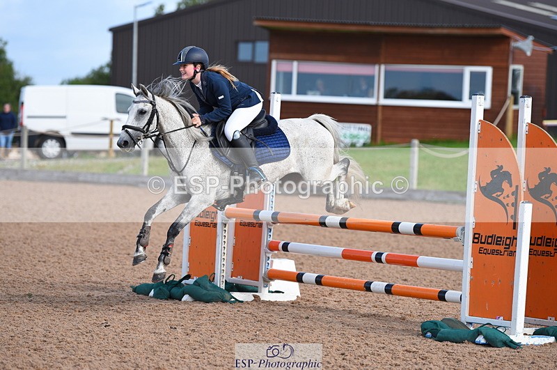 230716A-091500-01866 - Cls 32 Stepping Stones 128cm & 138cm