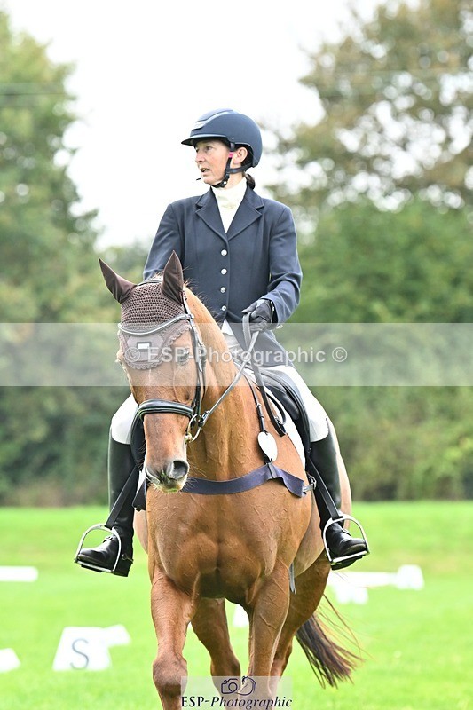 241024-100519-02090 - 308-Rachel.Lawson-RED.STAG