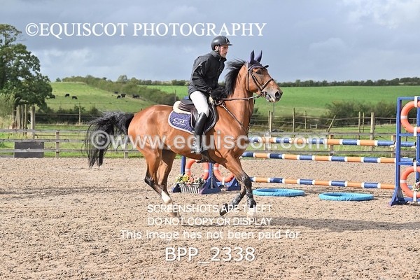 BPP_2338 - CLASS 5   FRI Senior Foxhunter/ 1.20m Open
