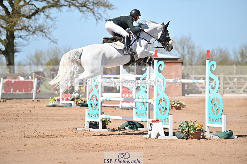 240420A-133426-11406 - Cls 7, 2 Star Medium Tour 1.35m