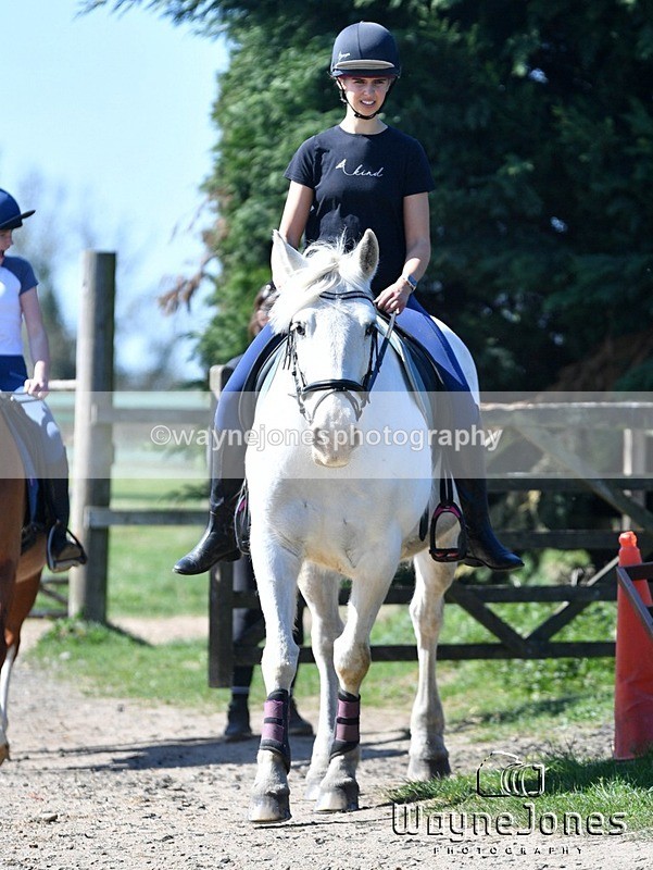 WJ5_1439 - Kelly Harris - Franklin balls, training at Tanners 05-04-25