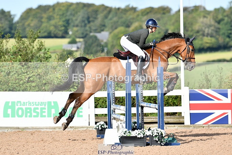 240913A-100738-03104 - Cls 20 Snr British Novice and 90cm Open