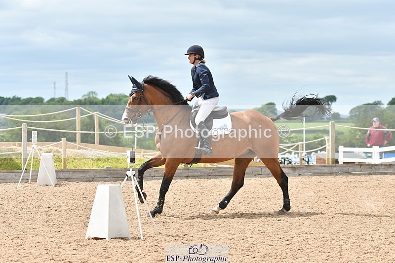 240609A-142202-06127 - Cls 19 Snr Foxhunter and 1.20m Open