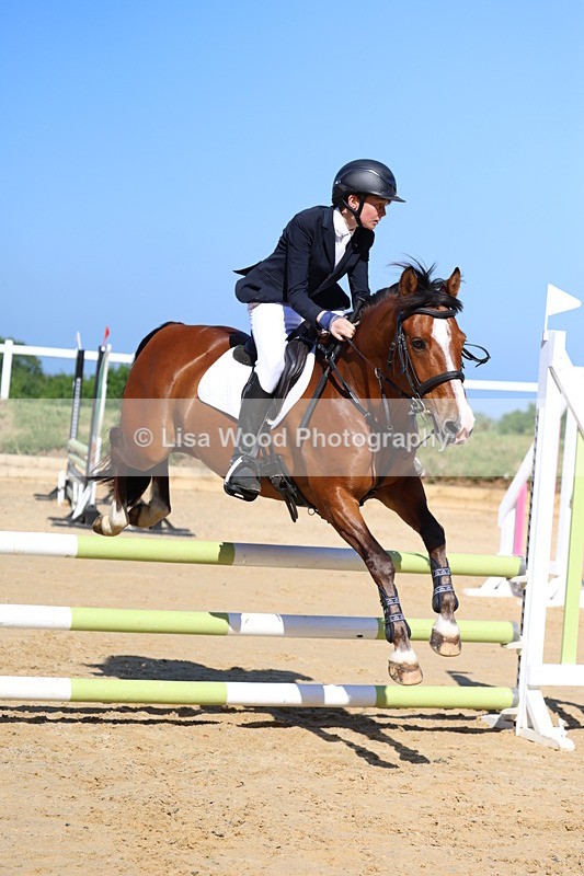 3E7A9006 - Class 4: Pony British Novice/80cm open