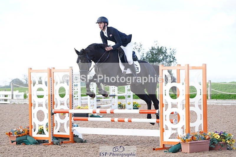 241005A-094904-04332 - SAT Cls 8 Snr British Novice & 90cm Open