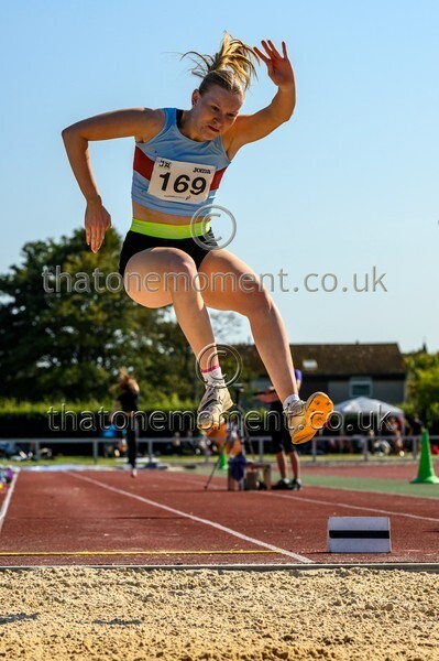 Age25SAT-917474 - Field Female Set Two