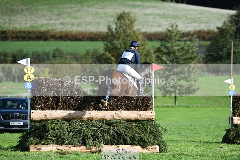 251024A-105040-07489 - A-007-Maja.Hullah