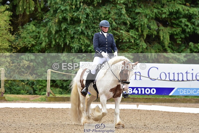 250719A-103930-03751 - 092-Rachael.Smaldon-Nadderbrook.Biscuit