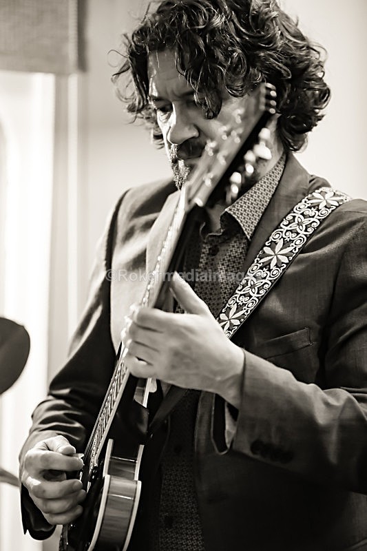  - TOM & SIMON GARDNER PLAY BROTHERS CANDOLI