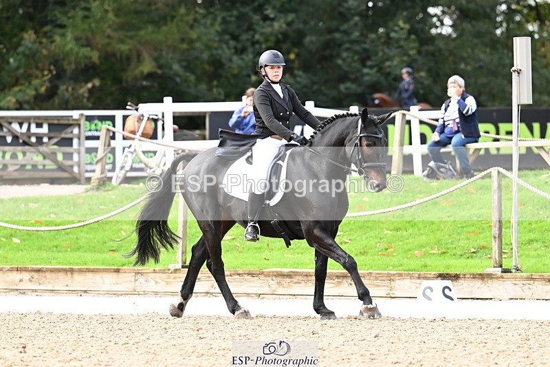 251023A-111939-01701 - B-136-Sophie.Jackson