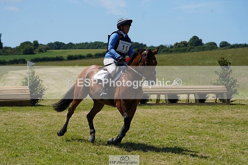 240629X-114606-1720 - 011-Katie_Ingram-HOLLYHATCH_HIGH_HOPES