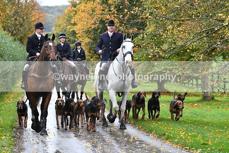 WJ5_6097 - B&B walk back for Hunt Tea !