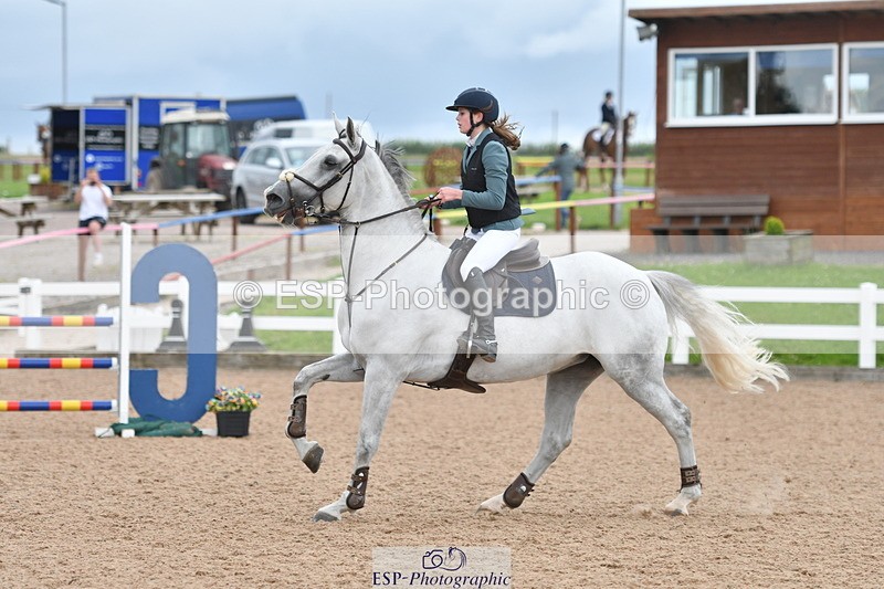 240727A-160827-06579 - Cls 24 1.05m Amateur Qualifier
