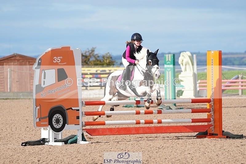 250921-095742-02066 - Cls 4 Pony British Novice and 80cm